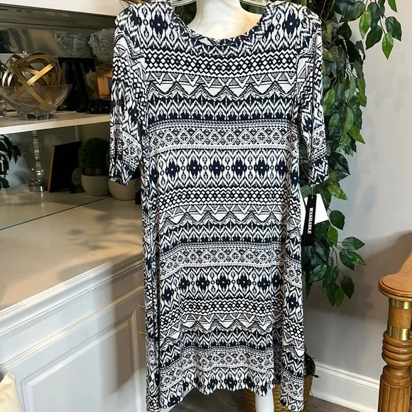 Danilo Boutique Dresses | Nwt Danilo Boutique Navy/White Aztec Print Basic Dress, M | Color: Blue/White | Size: M | Sweettdg's Closet
